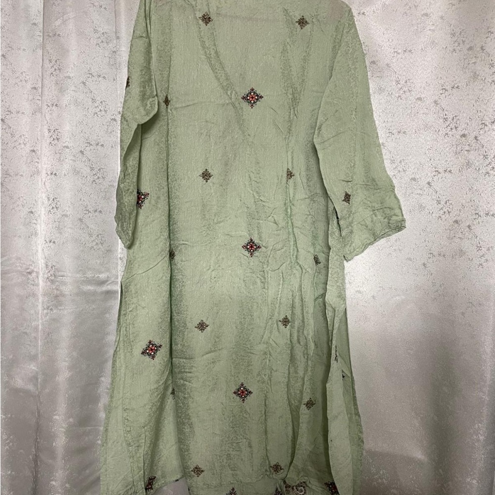 Embroidered Mint Green and Pink Ethnic Outfit plus size 3 PCs Pakistani dress - Picture 4 of 4